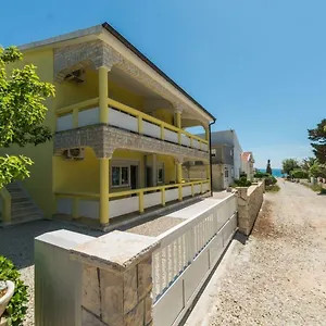 Apartment Vam, Vir